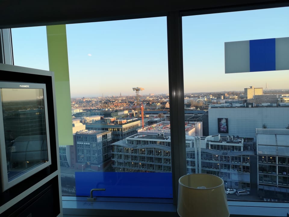 Zimmer INNSiDE by Meliá Düsseldorf Hafen