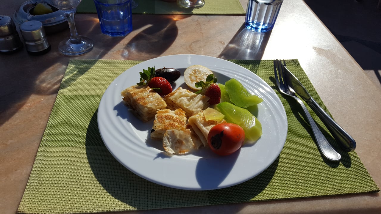 Gastro SUNRISE Crystal Bay Resort