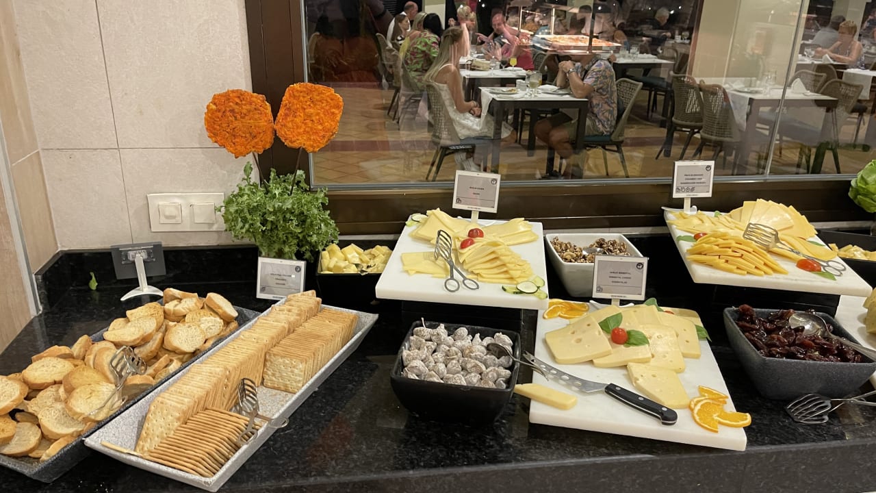 Gastro Hotel Riu Karamboa