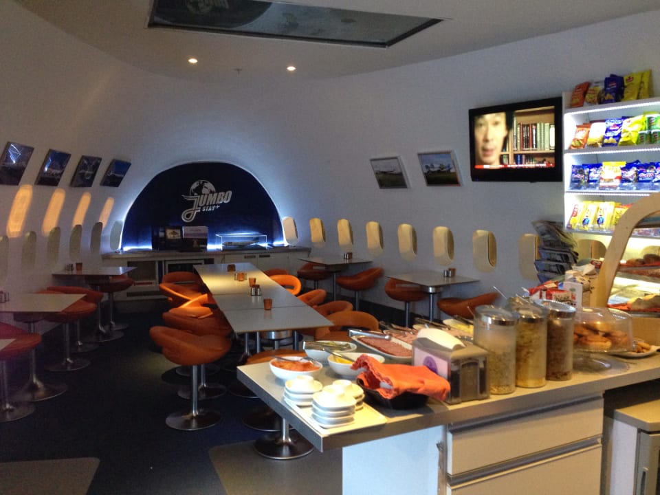 Brkfst Hostel Jumbo Stay