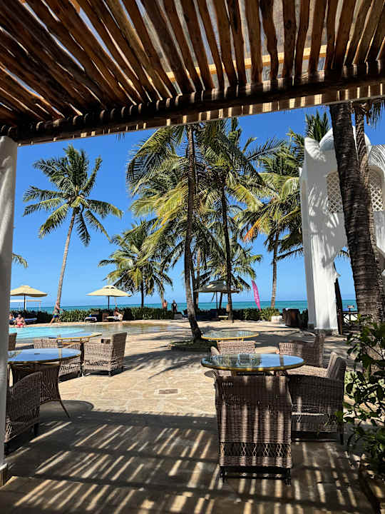 Pool Sultan Sands Island Resort & Spa