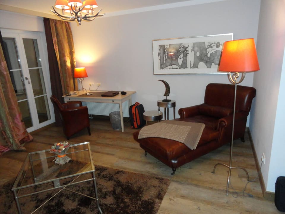 Suite Hotel Ampervilla