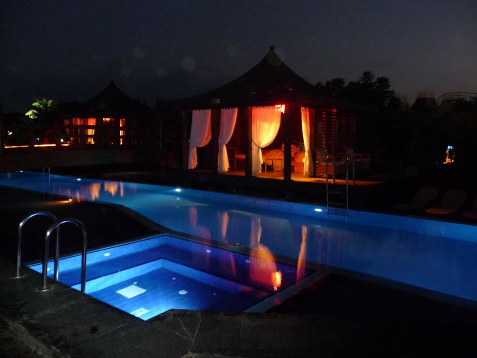 Sultan for a day (bei Nacht) Limak Lara Deluxe Hotel & Resort