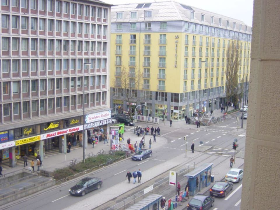 Ausblick Zimmer 320 IntercityHotel München