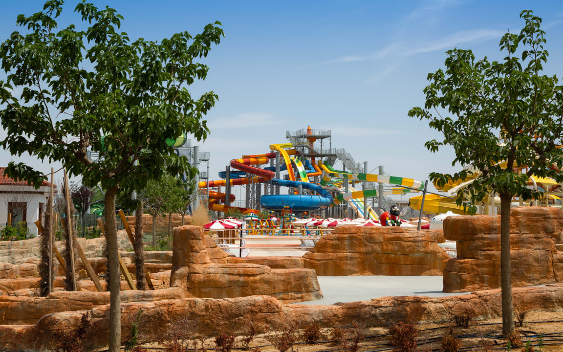 Sport & Freizeit Rixos Water World Aktau - Theme Park Free Access