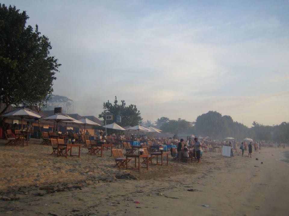 Einheimische Restaurants am Strand InterContinental Bali Resort