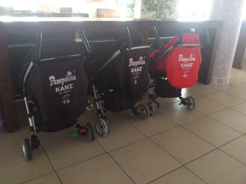 Kinderwagen Leihservice. Club Sidelya Hotel