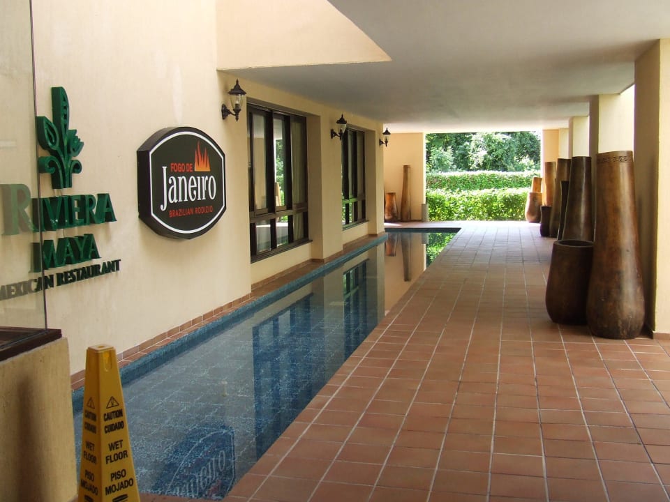 Mex. Resaturant Sandos Playacar Beach Resort