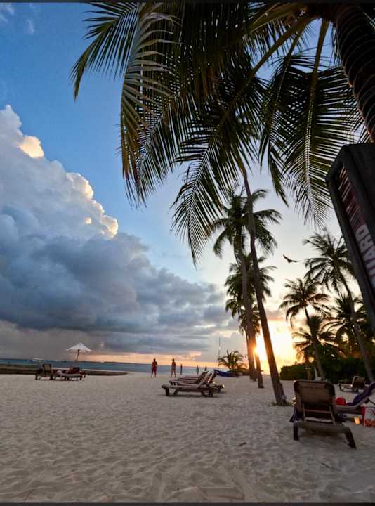 Strand Kuredu Island Resort & Spa
