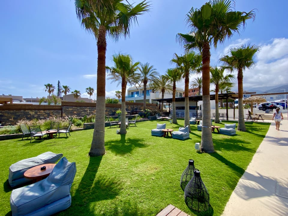 Gartenanlage Enorme Ammos Beach Resort