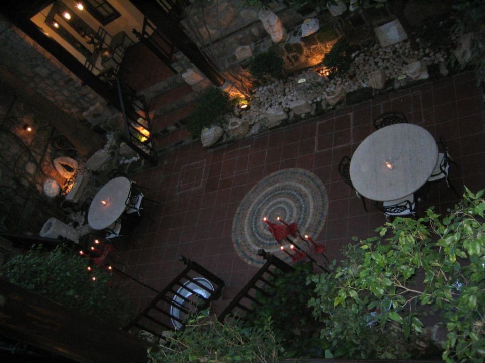 2.Innenhof Alp Pasa Hotel - Special Class