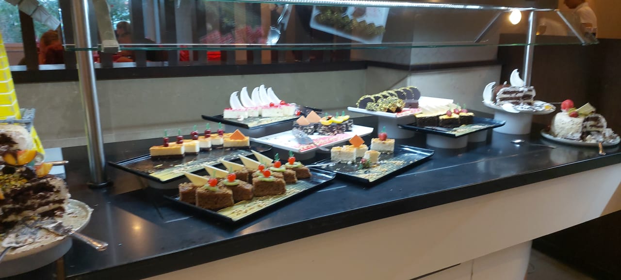 Gastro Seaden Corolla Hotel