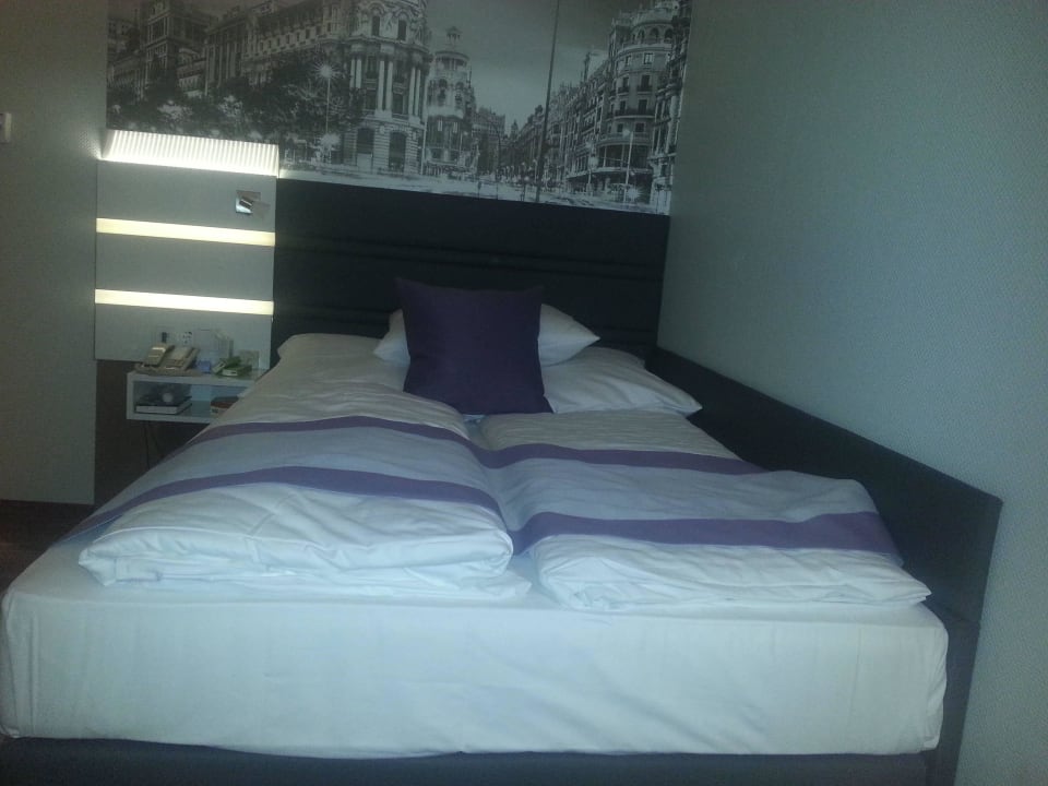 1,40 breit, für 2 Erwachsene grauenvoll Tulip Inn Ludwigshafen City