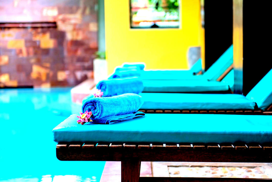 Pool Residence Wat Damnak