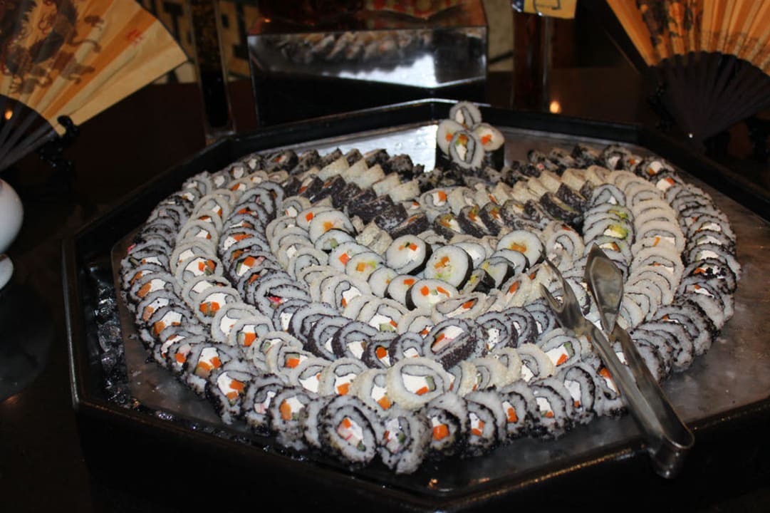 Sushi - Herz am Buffet Iberostar Waves Costa Dorada