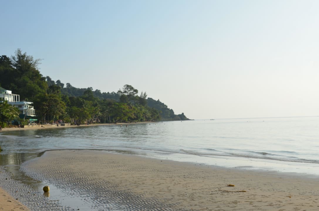 Strand vor dem resort Kai Bae Beach Resort