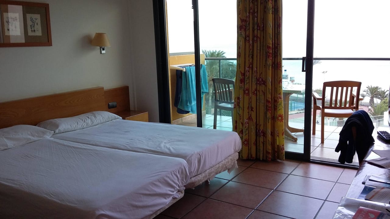 Alte, ausgefranste Betten! SBH Club Paraiso Playa