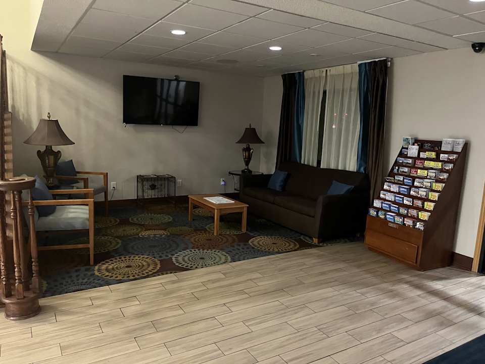 Lobby Baymont by Wyndham Mishawaka South Bend