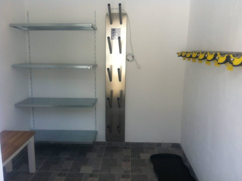 Skiraum mit Skischuhtrockner Haus Enzian