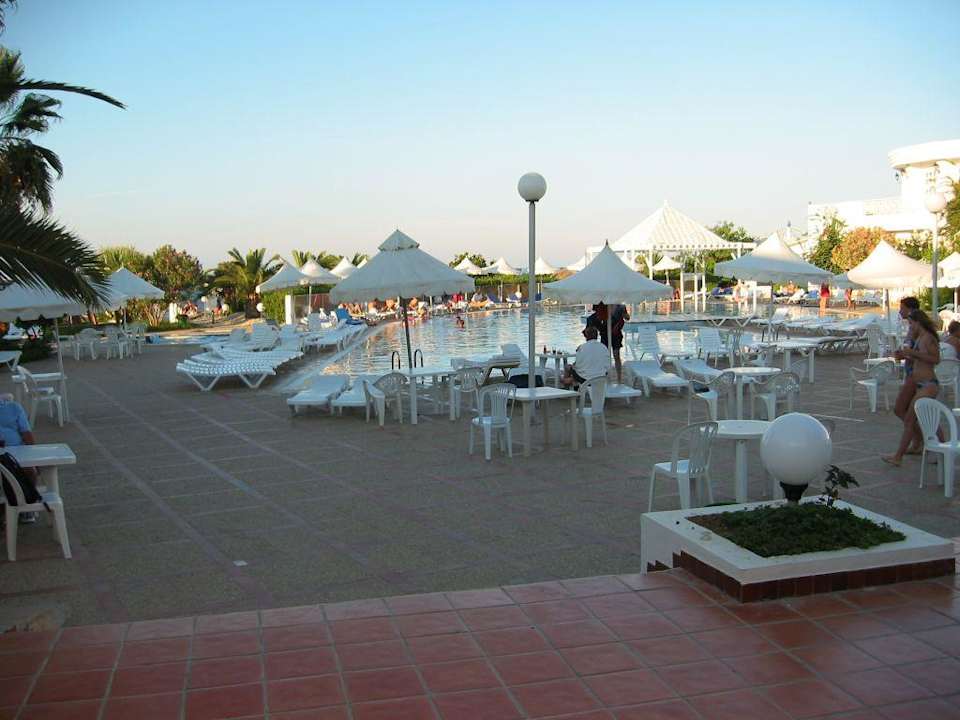 Poolterrasse Eden Club