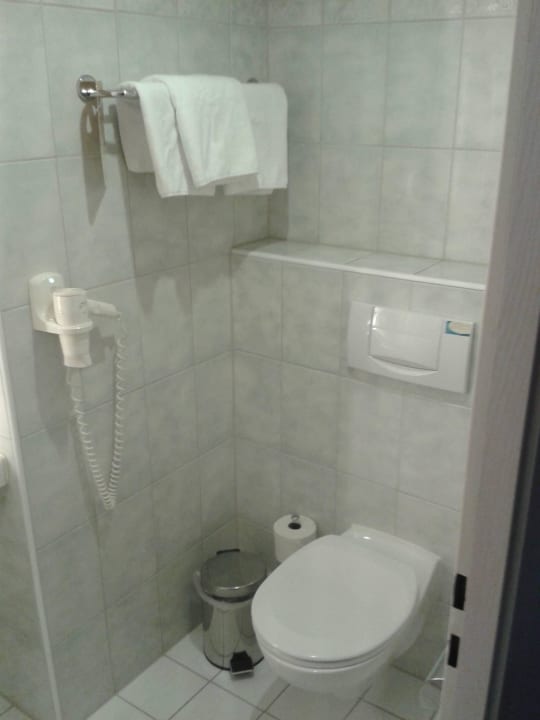 WC Mercure Hotel Berlin Tempelhof