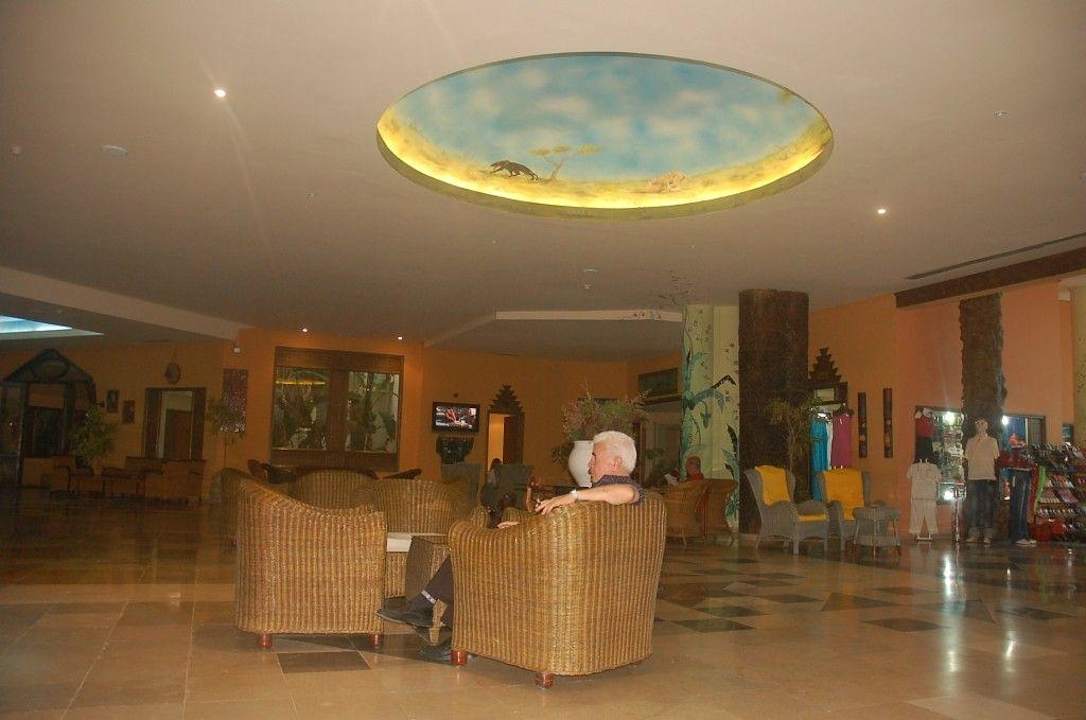 Lobby Hotel African Queen