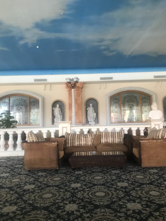 Lobby Hotel Titanic Palace
