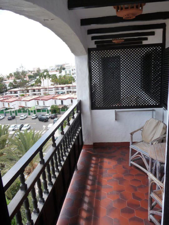 Balkon mit Sitzgelegenheit Hotel Parque Tropical