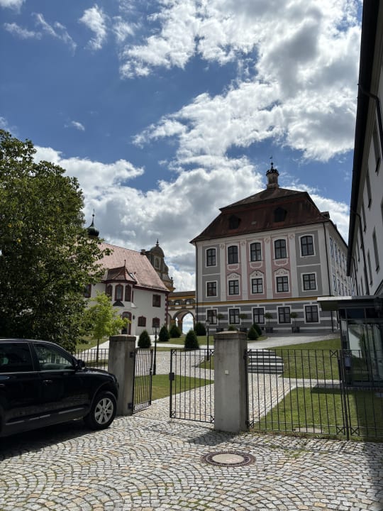Außenansicht Hotel Schloss Leitheim