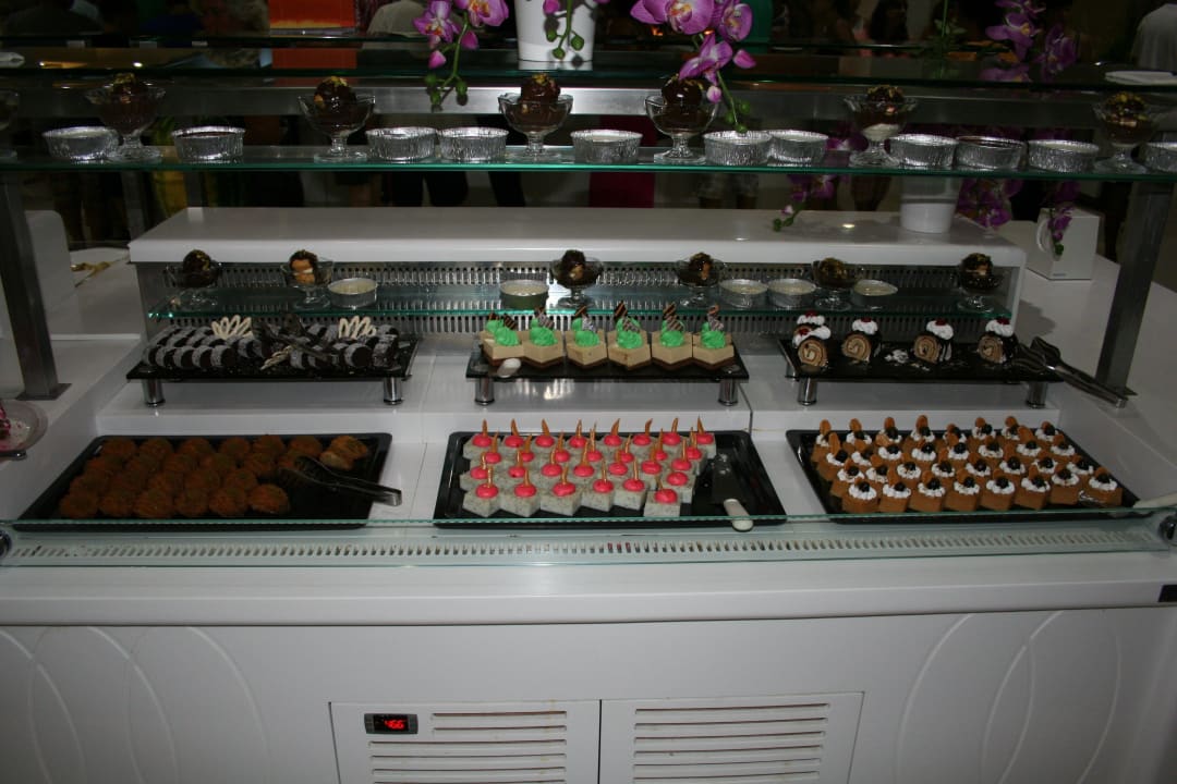 Buffet Hane Family Resort