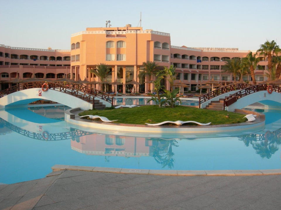 Hotelpool Beach Albatros Resort