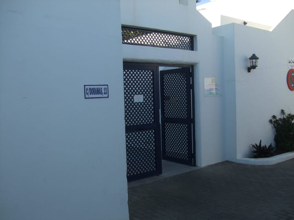 Kurz vor der Eingangstür Bungalows & Appartements Playamar