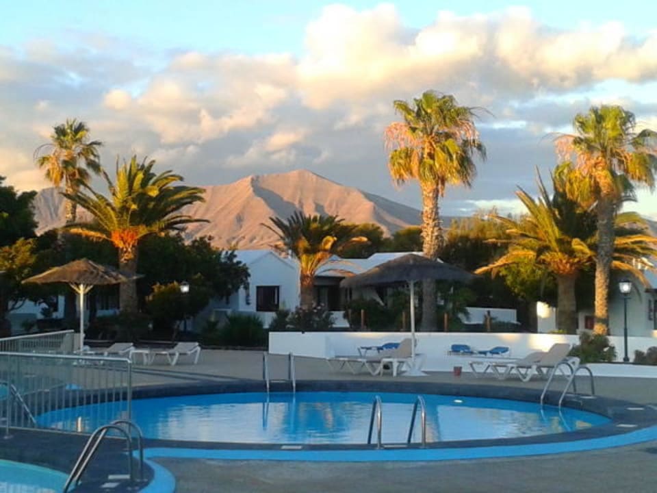 Impression am Abend Bungalows Playa Limones