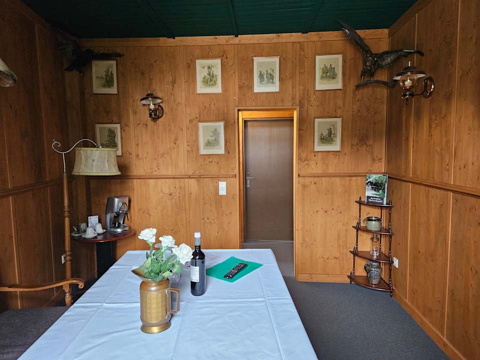 Zimmer EIFELkrimihotel