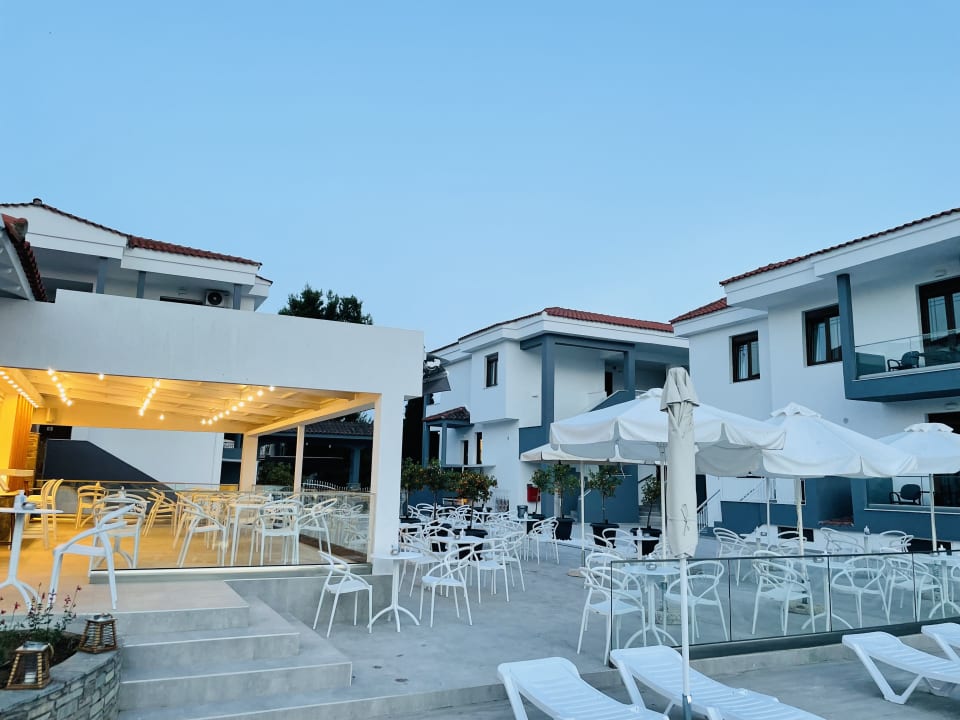 Gastro Acrotel Lily Ann Village