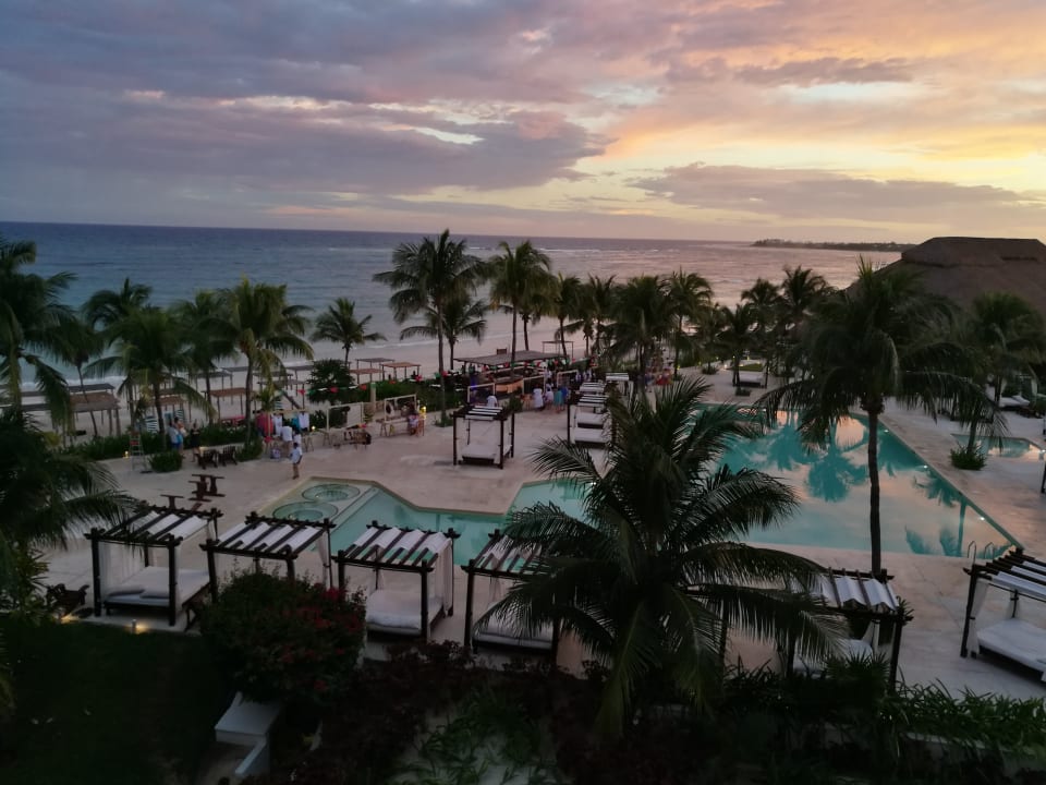 Pool Akumal Bay Beach & Wellness Resort