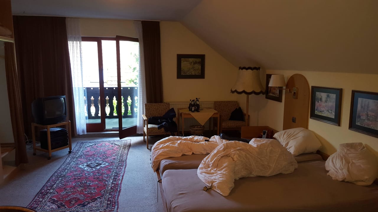 Große geräumig Zimmer! Hotel Garni Eichhornkobel