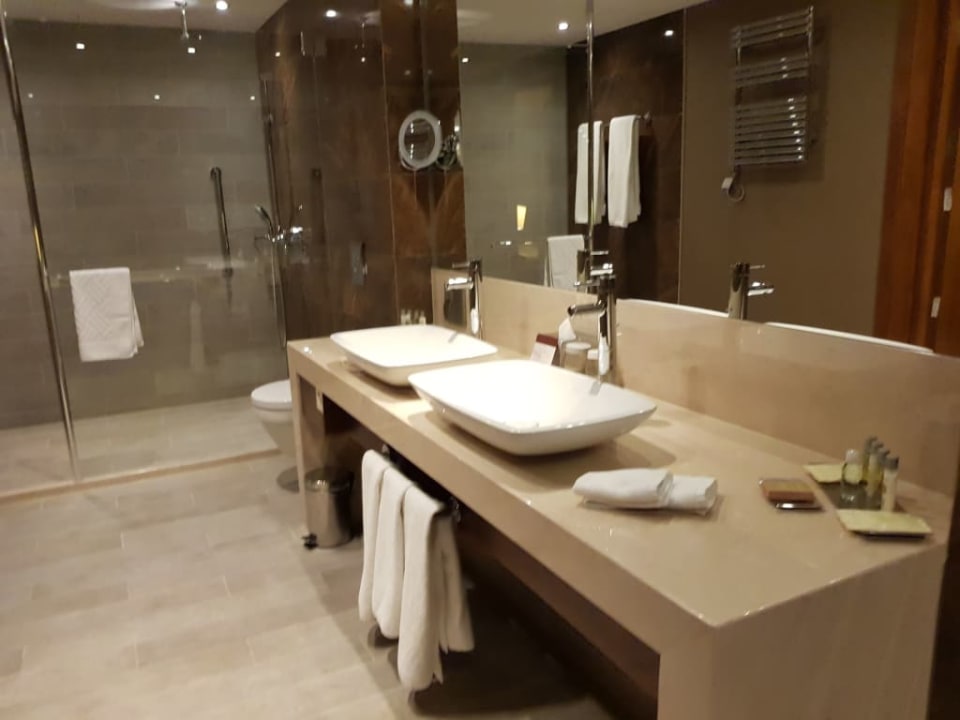 Łazienka DoubleTree by Hilton Hotel & Conference Centre Warsaw