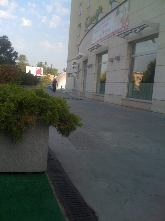 Vorfahrt Airport Hotel Okecie