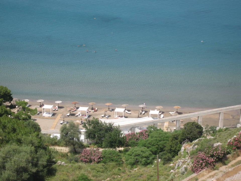 Plage privée de l'hôtel Lindos Blu, Luxury Hotel & Suites - Adults only