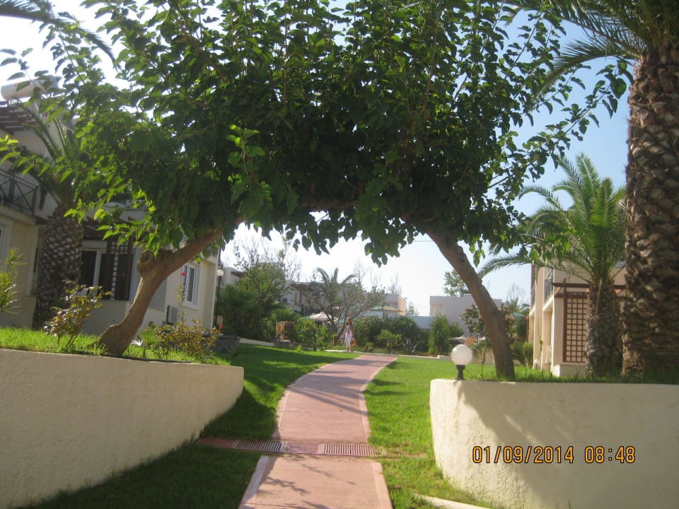 Innenhof HARPIN Georgioupolis Resort Aquapark & SPA