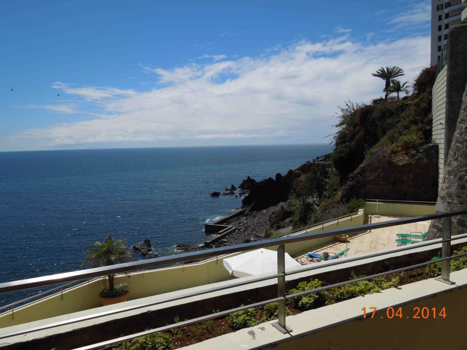 Blick vom Balkon Hotel Madeira Regency Cliff