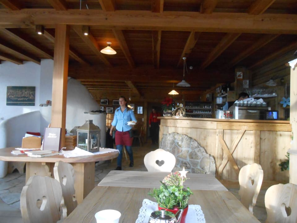 Die gute Stube Kreuzwiesen Almhütte