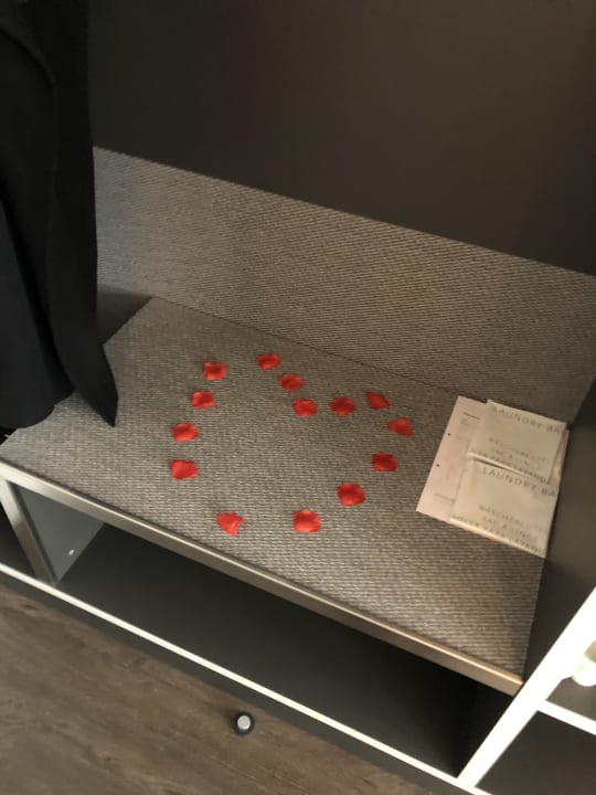 Zimmer INNSiDE by Meliá Düsseldorf Hafen