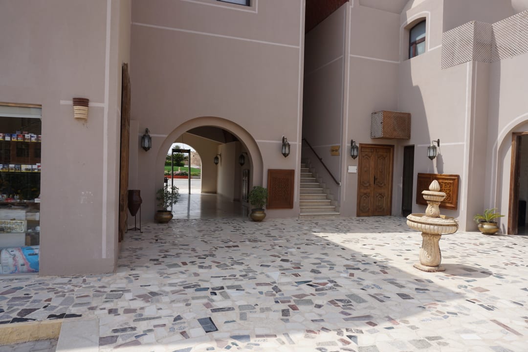 Lobby Rohanou Beach Resort