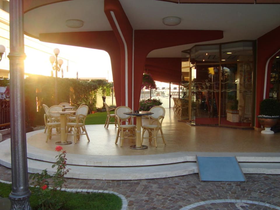 Eingang Hotel Flamingo