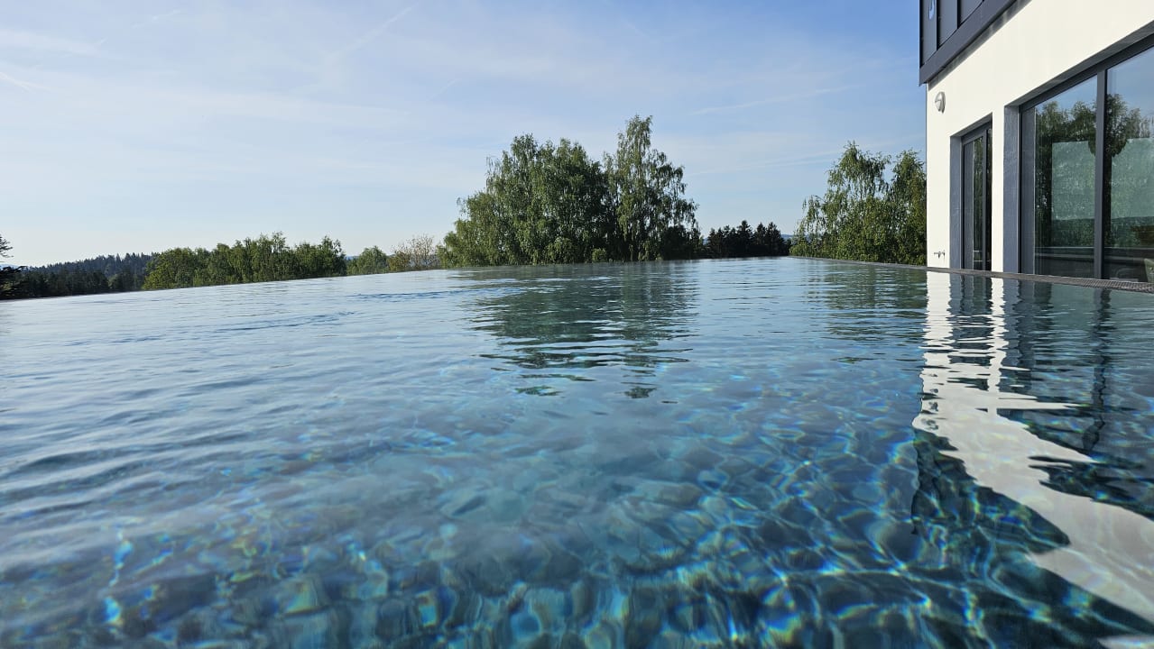 Pool 1. Bier & Wohlfühlhotel Gut Riedelsbach