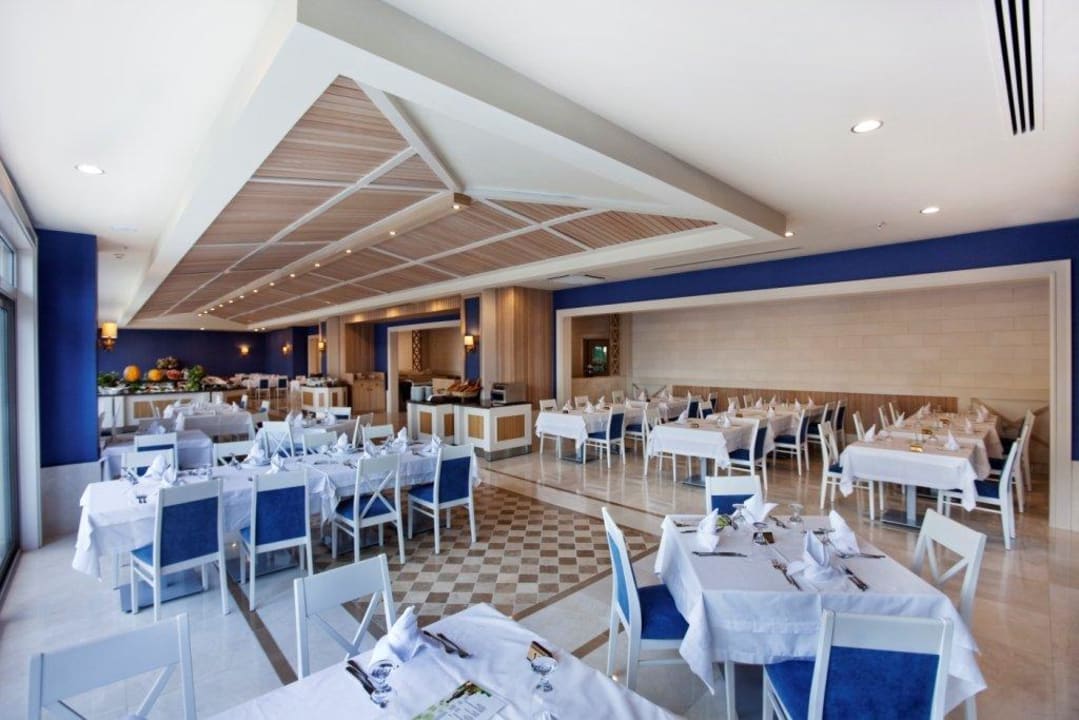 Sapphire Restaurant Quadas  Hotel