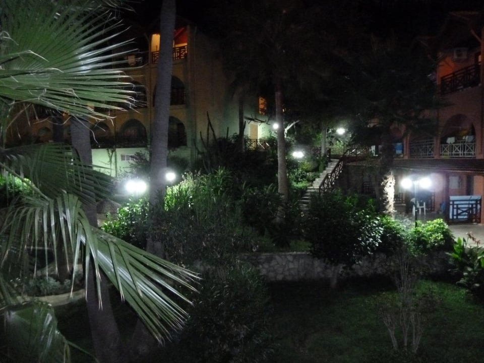 Hotel wieczorem Green Paradise Beach Hotel