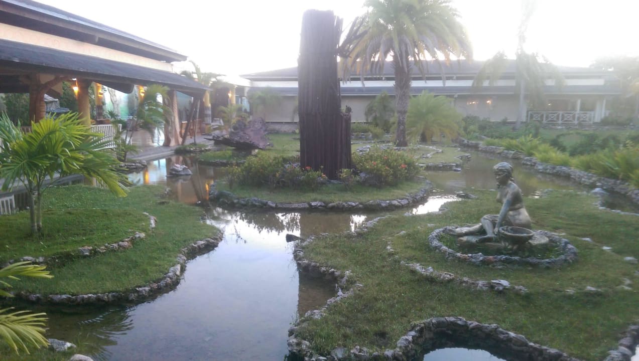 Außen neben der Lobby Hotel Playa Pesquero